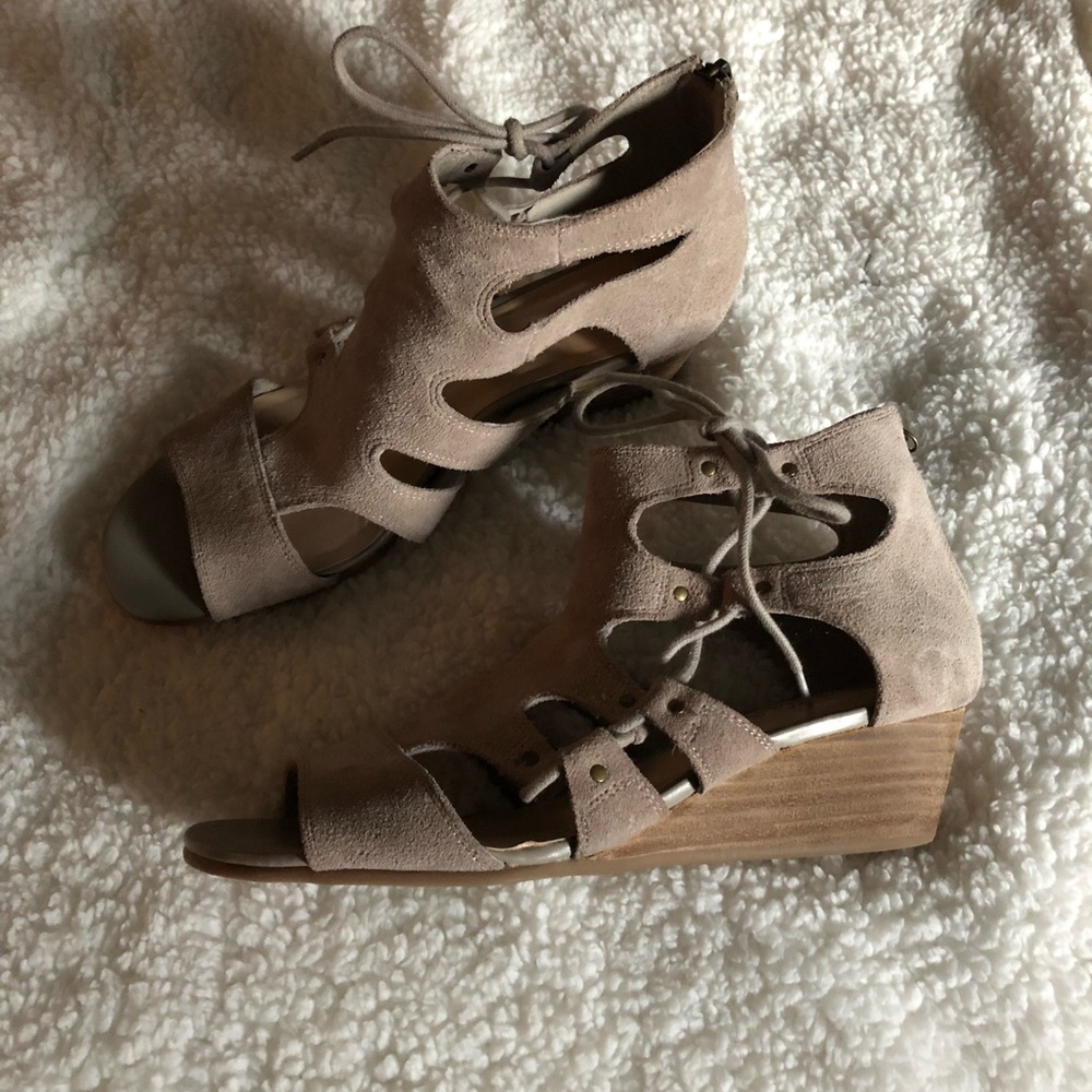 Wedge sandals size 8WW